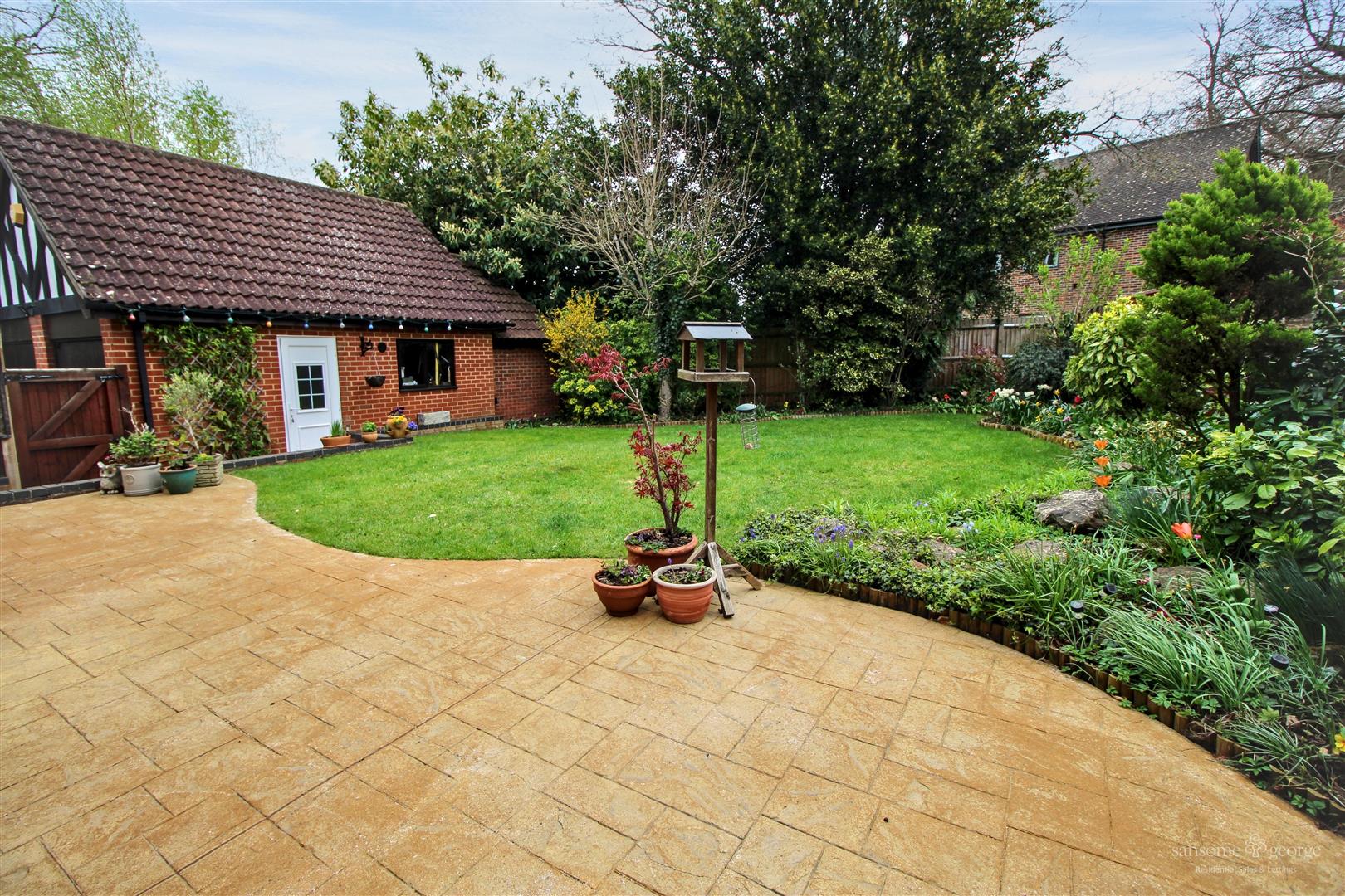 Duncan Gardens, Purley On Thames, Reading